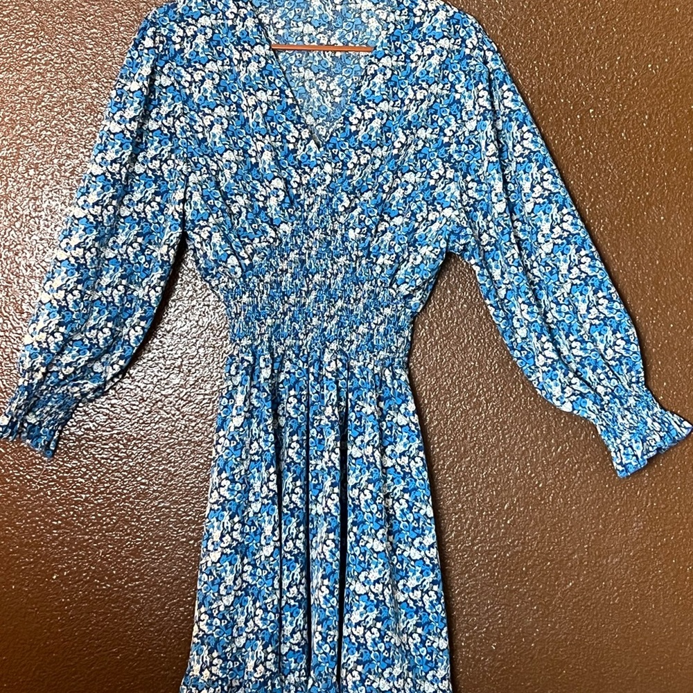 Elegant Blue Floral Long Sleeve Dress